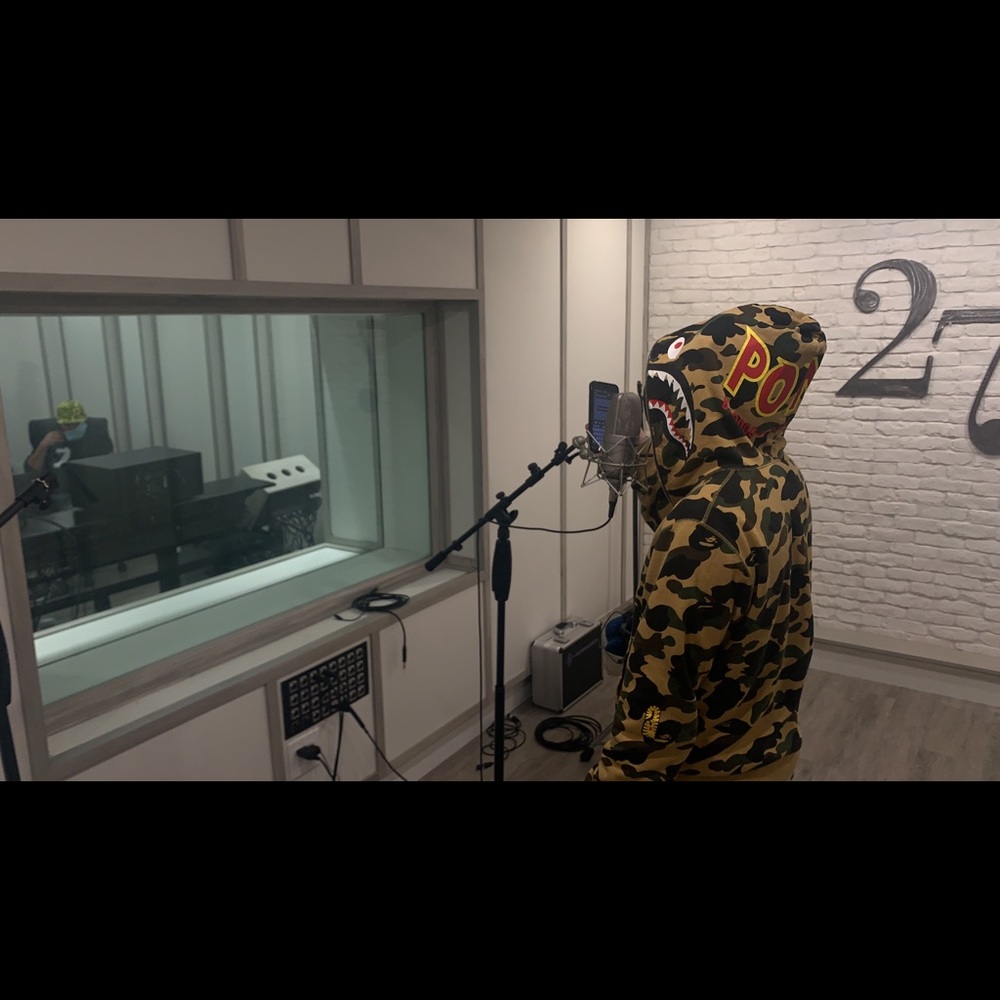 Meet your Posher, Manuel